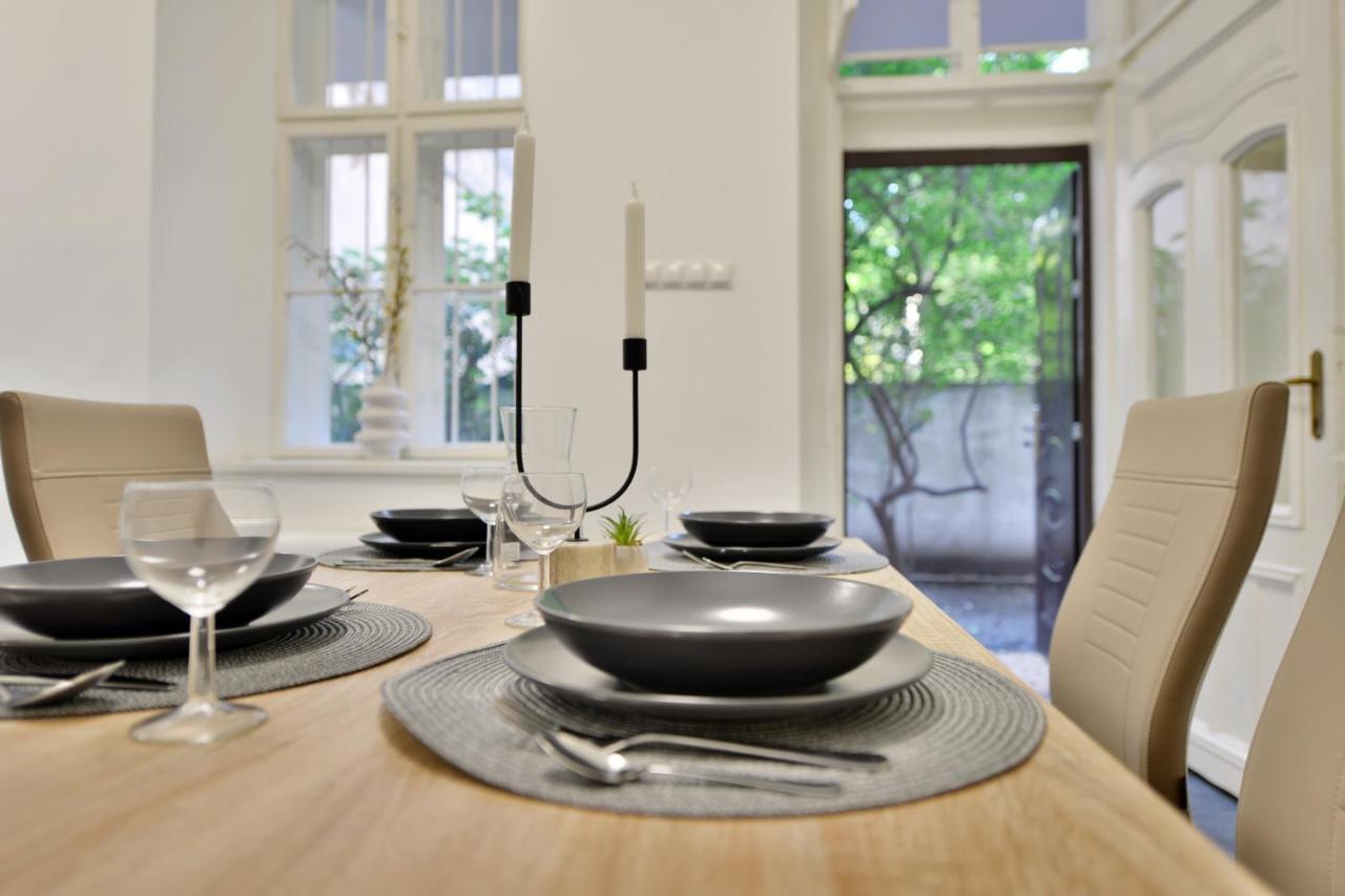 Apartment Central Newly Built Apartment, Aradi *